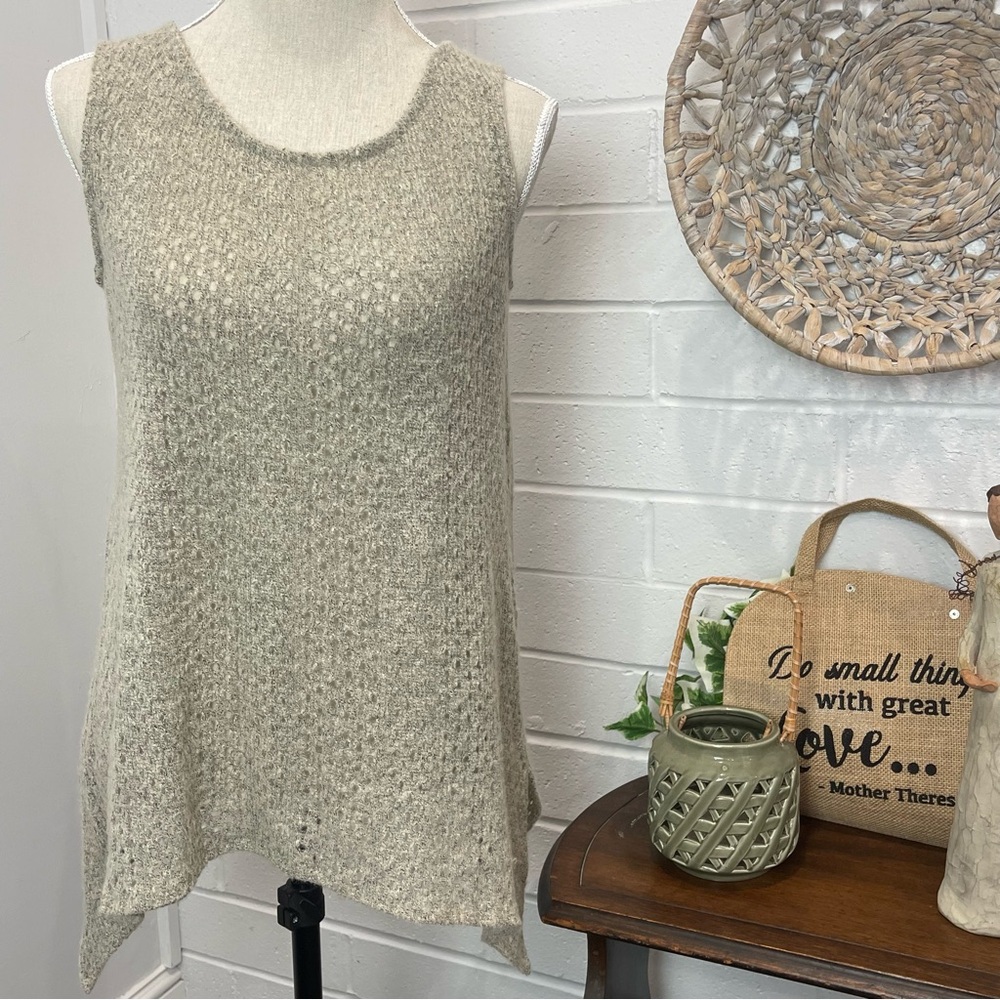 Staples Sweater Tank Top Size Medium